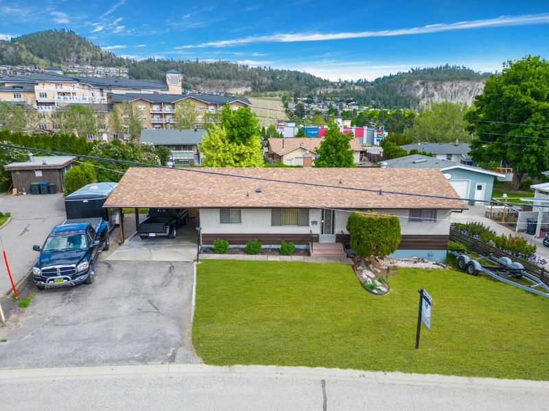 715 Glenburn Street, Kelowna, British Columbia (MLS 10328562)