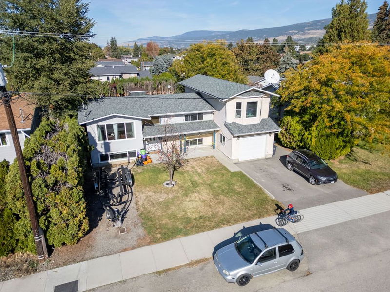 310 Pearson Road, Kelowna, British Columbia (MLS 10330140)