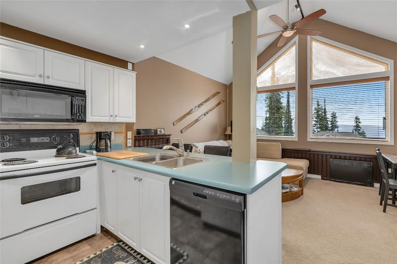 5965 D Snowpines Crescent, Big White, British Columbia (MLS 10330326)