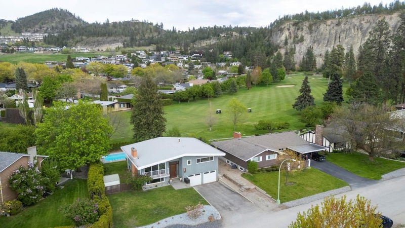 990 Fairway Crescent, Kelowna, British Columbia (MLS 10330513)