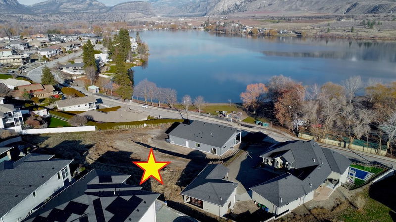 6730 Lakeside Drive, Oliver, British Columbia