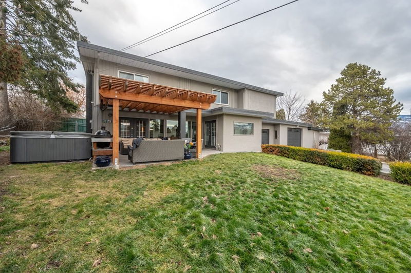 716 Bartlett Drive, Penticton, British Columbia