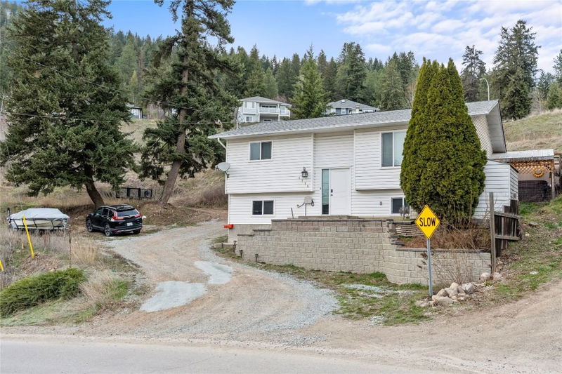 1718 Grandview Avenue, Lumby, British Columbia