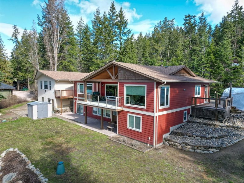 7868 Wallace Road, Vernon, British Columbia