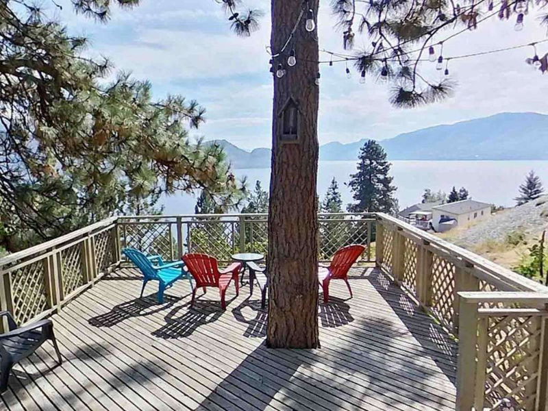 5821 Atkinson Crescent, Peachland, British Columbia