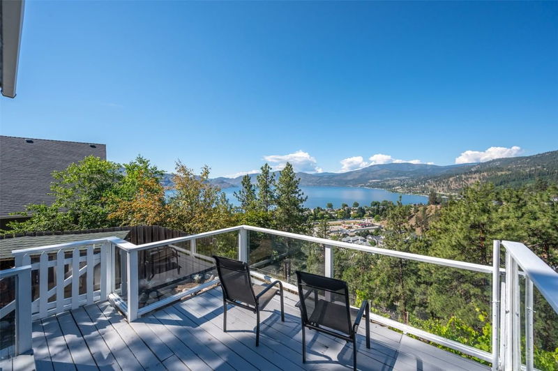 3906 Desert Pines Avenue, Peachland, British Columbia