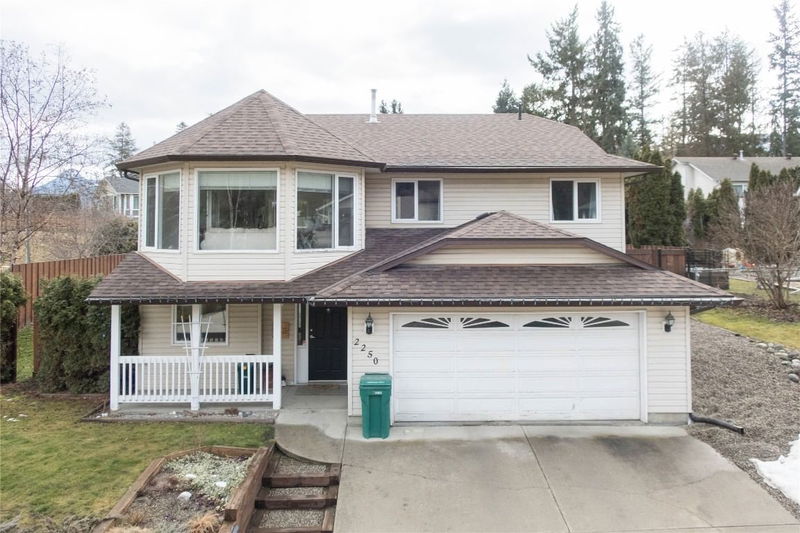 2250 Linea Crescent, Lumby, British Columbia