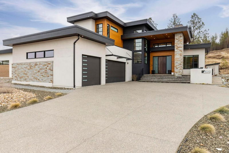 10245 Beacon Hill Drive, Lake Country, British Columbia