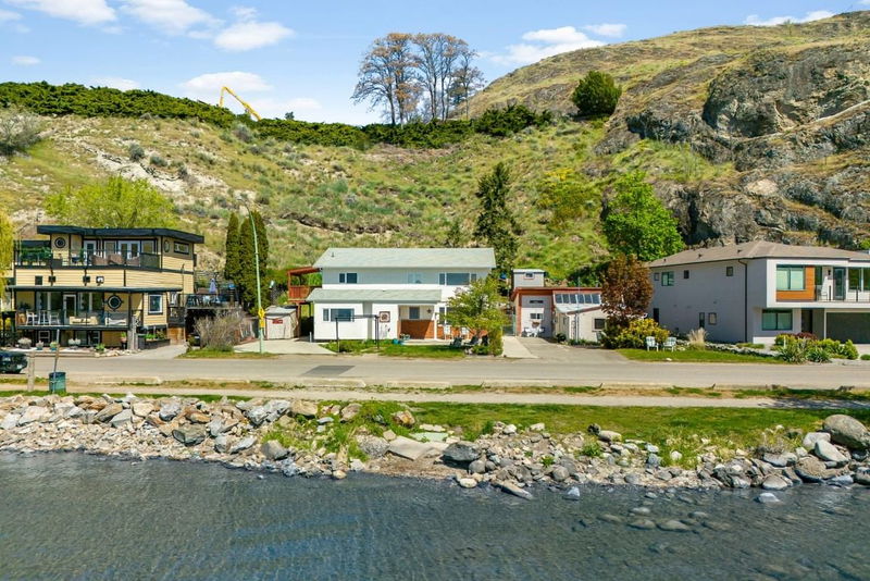 457 Poplar Point Drive, Kelowna, British Columbia