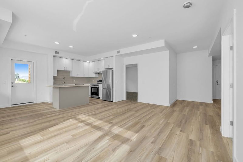 1111 Frost Road #302, Kelowna, British Columbia