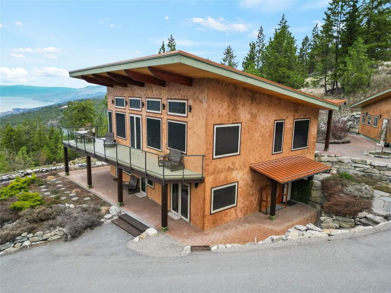 102 Vista Place, Penticton, British Columbia
