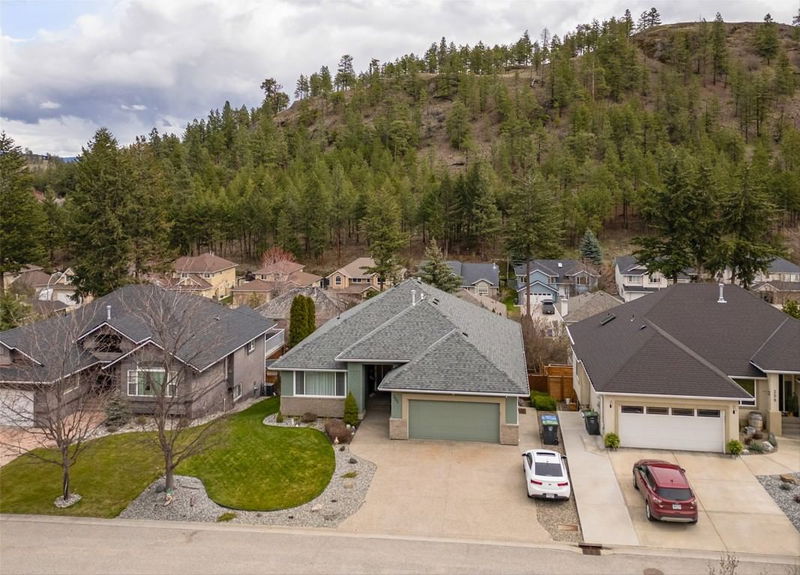 355 Woodpark Crescent, Kelowna, British Columbia