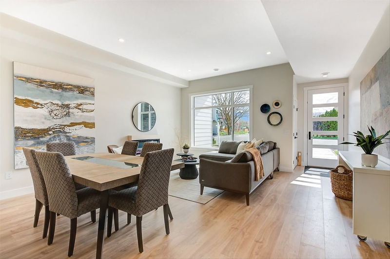 732 Coopland Crescent #2, Kelowna, British Columbia