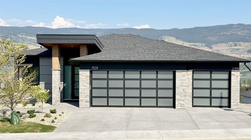 709 Carleton Street, Kelowna, British Columbia