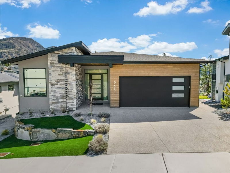 965 Lochness Street, Kelowna, British Columbia
