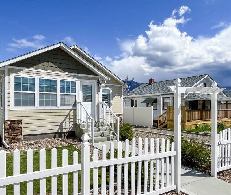 834 School Avenue, Oliver, British Columbia