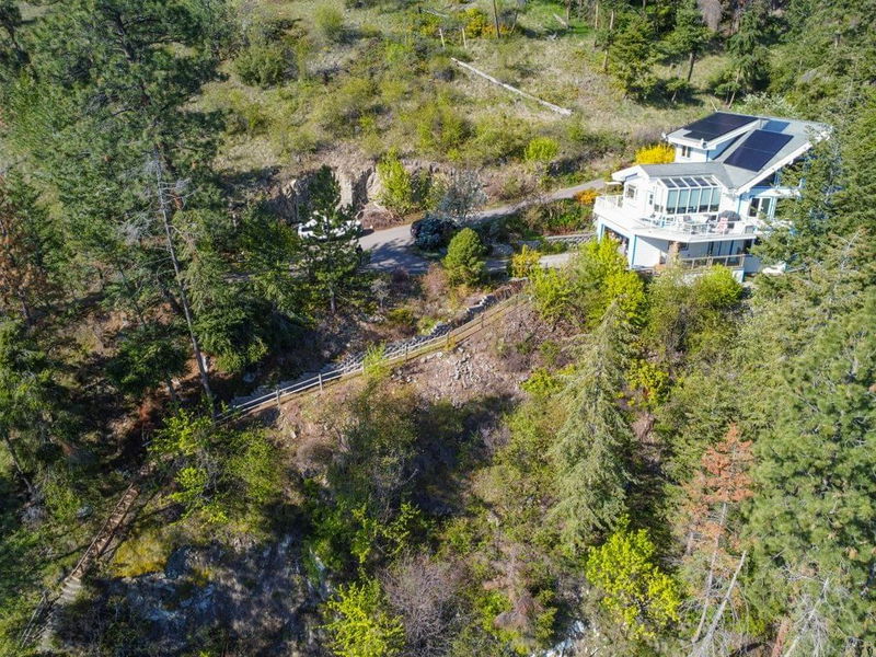 3765 Westside Rd Road N, Kelowna, British Columbia