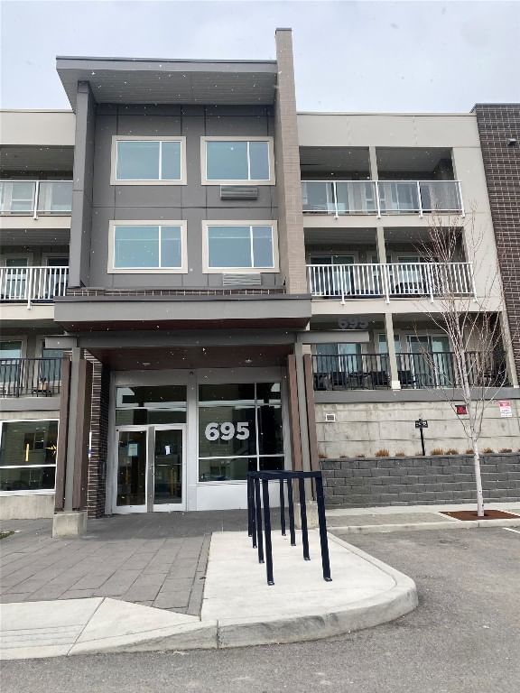 695 Academy Way #207, Kelowna, British Columbia