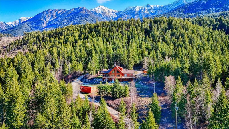 110 Highway 95, Spillimacheen, British Columbia