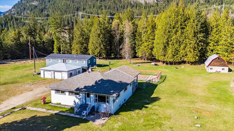 3006 Highway 6 Highway, Slocan Park, British Columbia