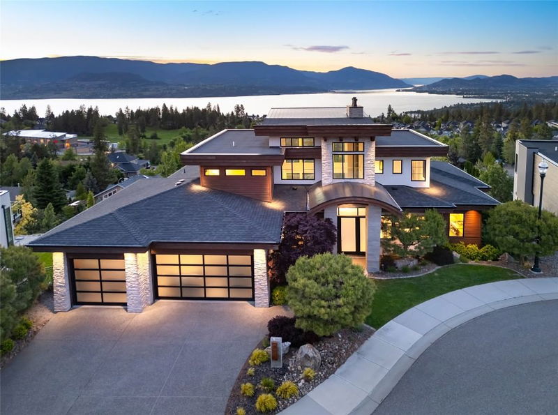 447 Swan Drive, Kelowna, British Columbia