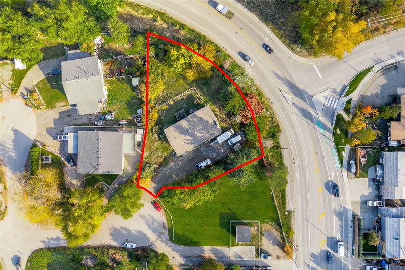 1115 Cactus Road, Kelowna, British Columbia