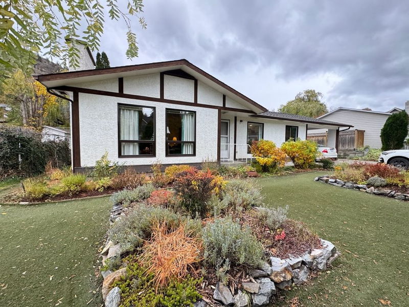 10417 Victoria Road S, Summerland, British Columbia