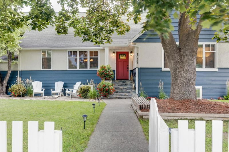1927 Knox Crescent, Kelowna, British Columbia