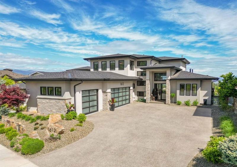 1612 Vincent Place, Kelowna, British Columbia