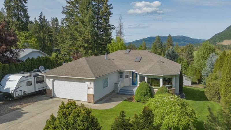 2279 Catt Avenue, Lumby, British Columbia