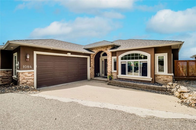 1084 Hume Avenue, Kelowna, British Columbia