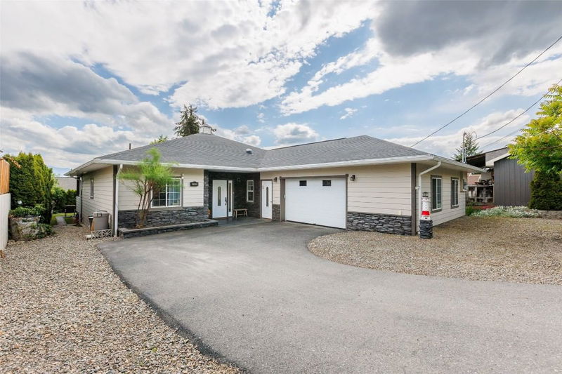 2415 Sunset Boulevard, Creston, British Columbia