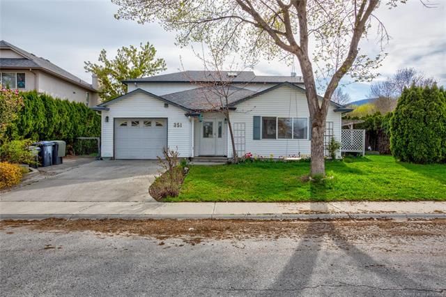 331-351 Phipps Crescent, Kelowna, British Columbia