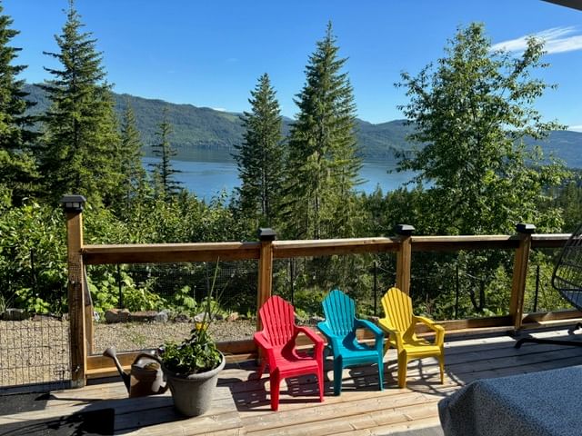 6406 Deer Run Road, Magna Bay, British Columbia