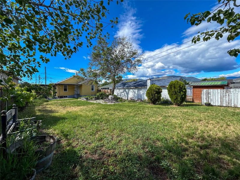 325 Nelson Avenue, Penticton, British Columbia