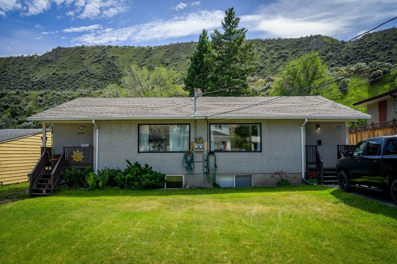 2257/2259 Valleyview Drive, Kamloops, British Columbia