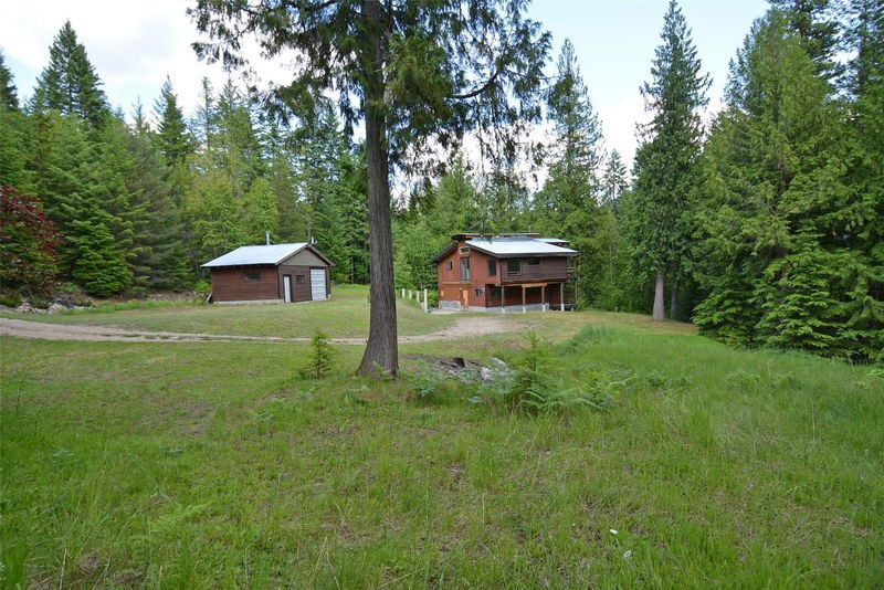4911 Slocan River Road, Nelson, British Columbia