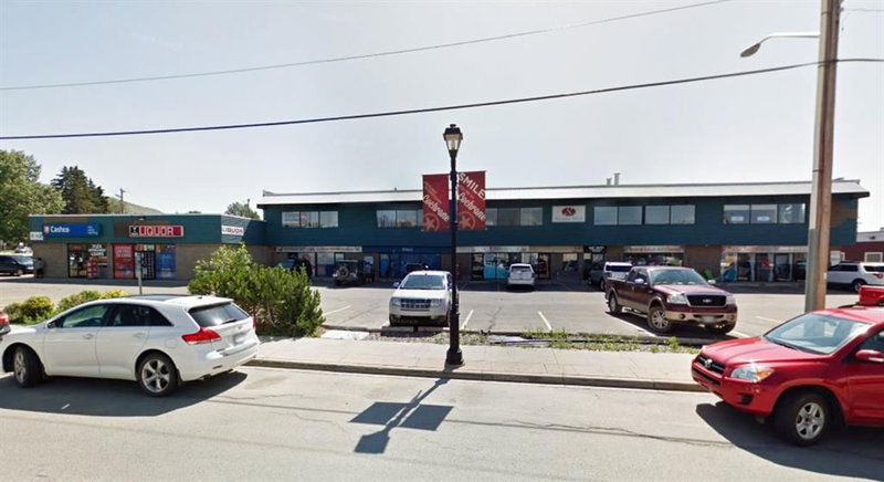 118 1 Avenue W, Cochrane, T4C 2K8 | Image 2