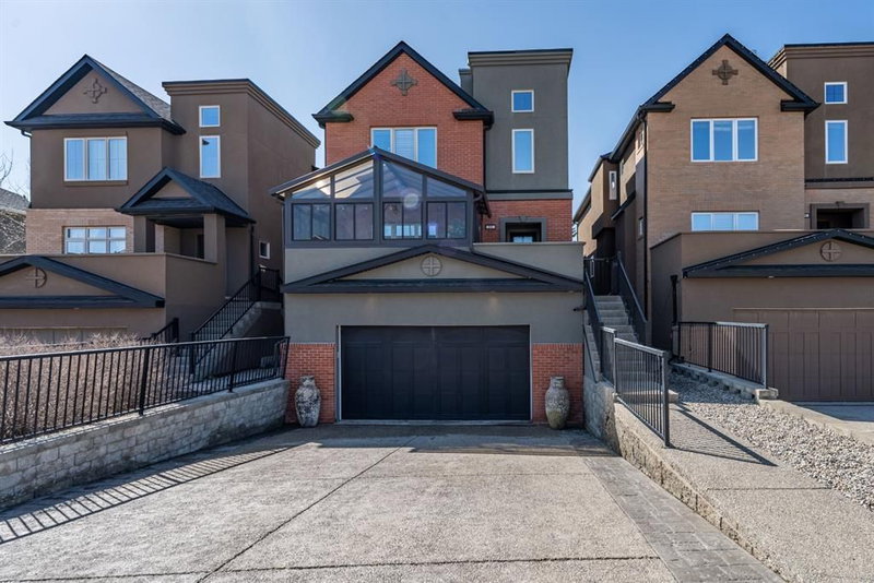 55 Aspen Meadows Green SW, Calgary, T3H 5J9 | Image 2