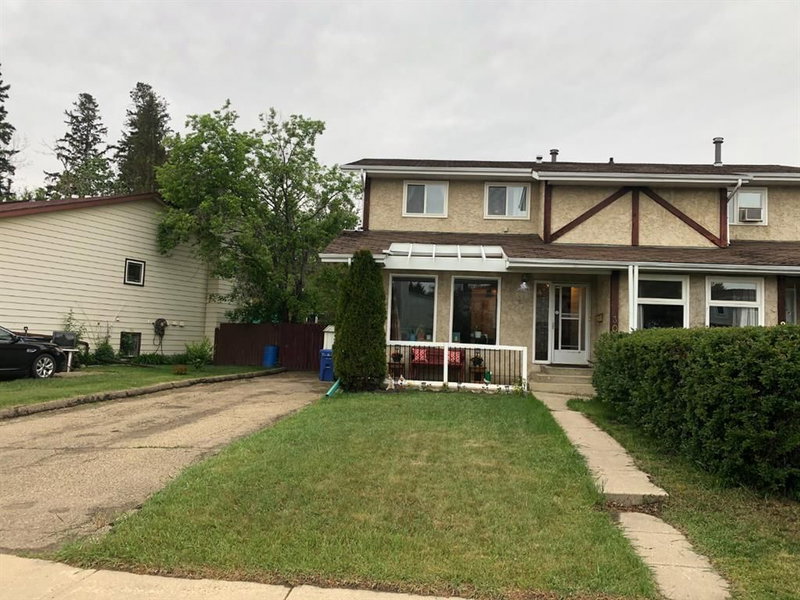 30 Greig Drive, Red Deer, T4P 2R1 | Image 2