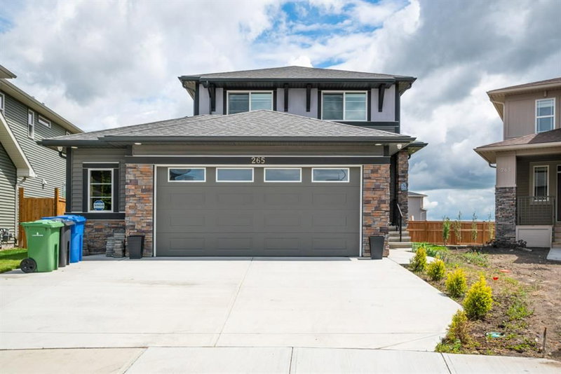 265 Sandpiper Crescent, Chestermere, T1X 0Y4 | Image 2