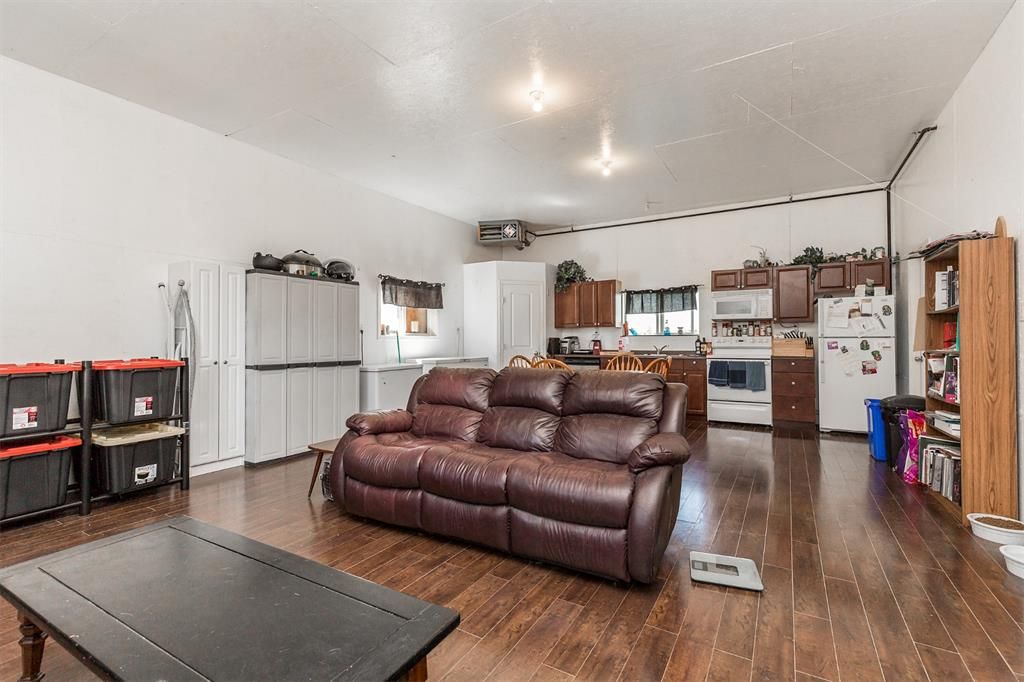 Listing Image 42