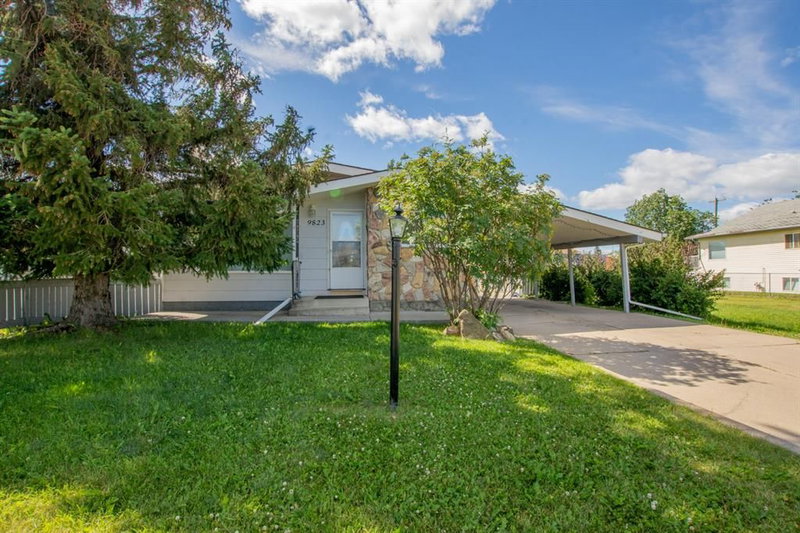 9823 96 Avenue, Grande Prairie, T8V 0L8 | Image 2