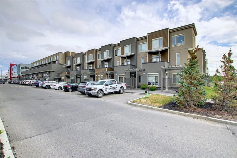 228 - 10 Westpark Link SW, Calgary, T3H 0Y5 | Image 2