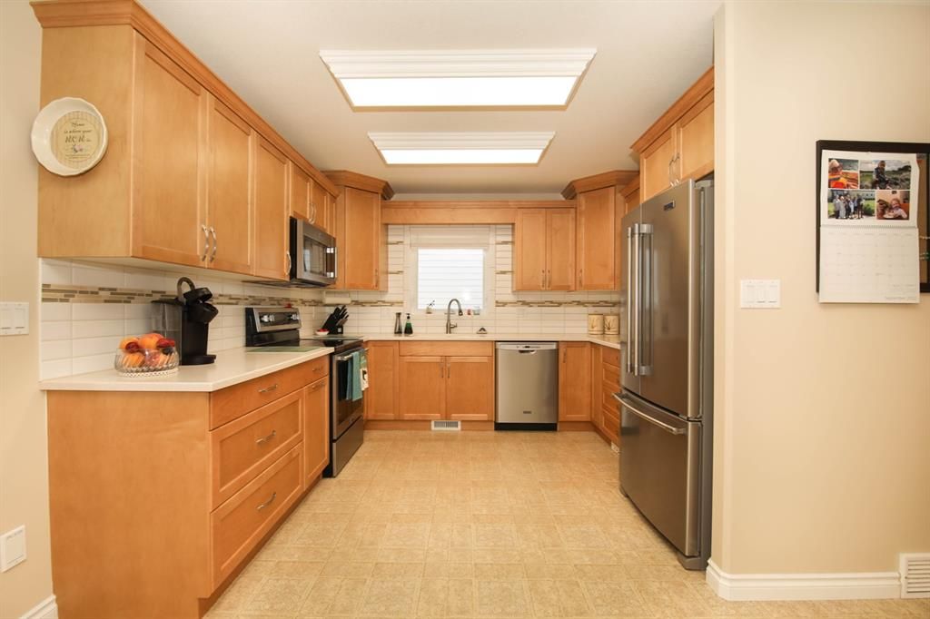 Listing Image 4