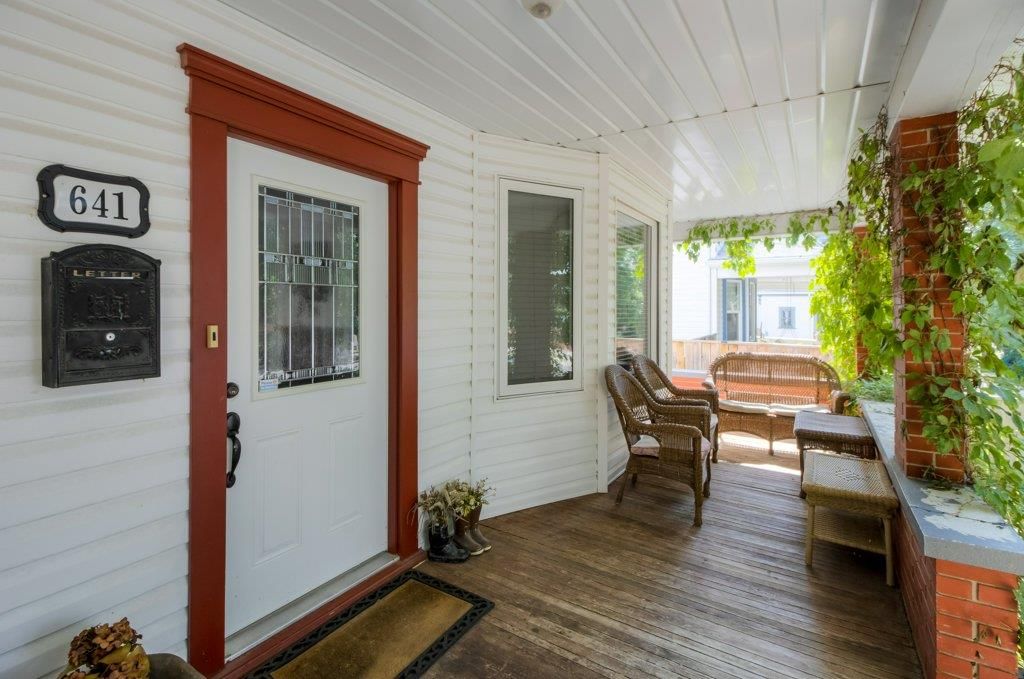 Listing photo 3