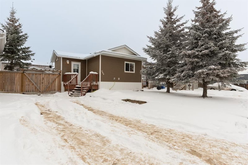 244 Cokerill Crescent, Fort McMurray, T9K 2J2 | Image 2