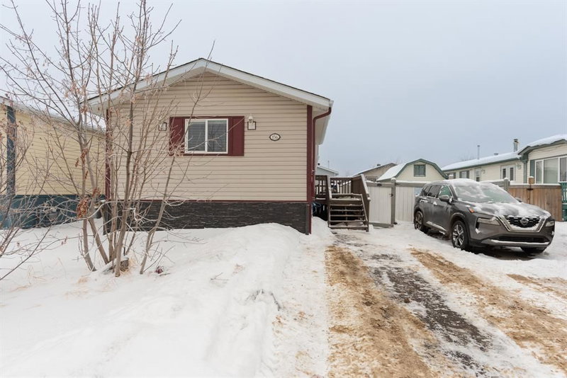156 McKinlay Crescent, Fort McMurray, T9K 2M6 | Image 2
