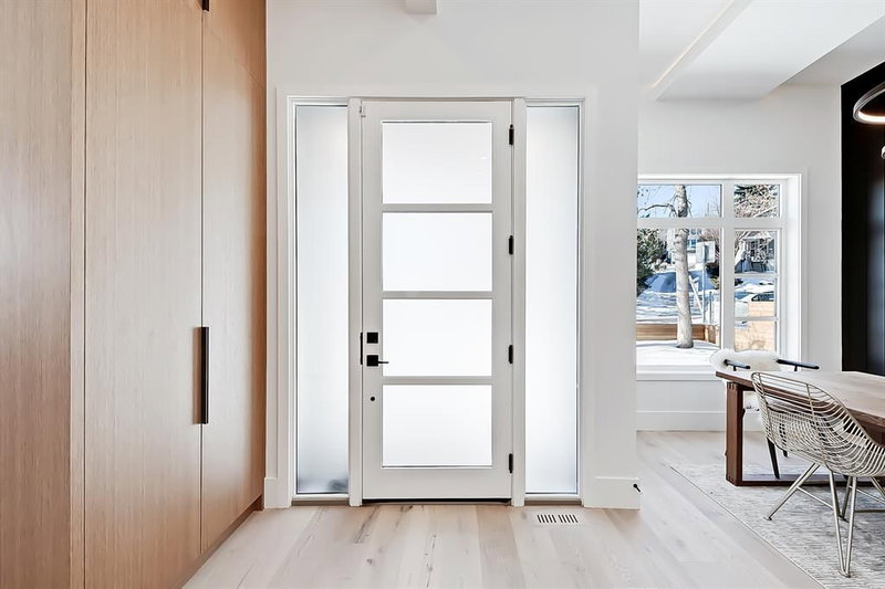 809 Drury Avenue NE, Calgary, T2E 0M3 | Image 2