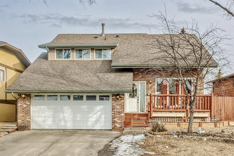 80 Taylor Way SE, Airdrie, T4A 1T2 | Image 2